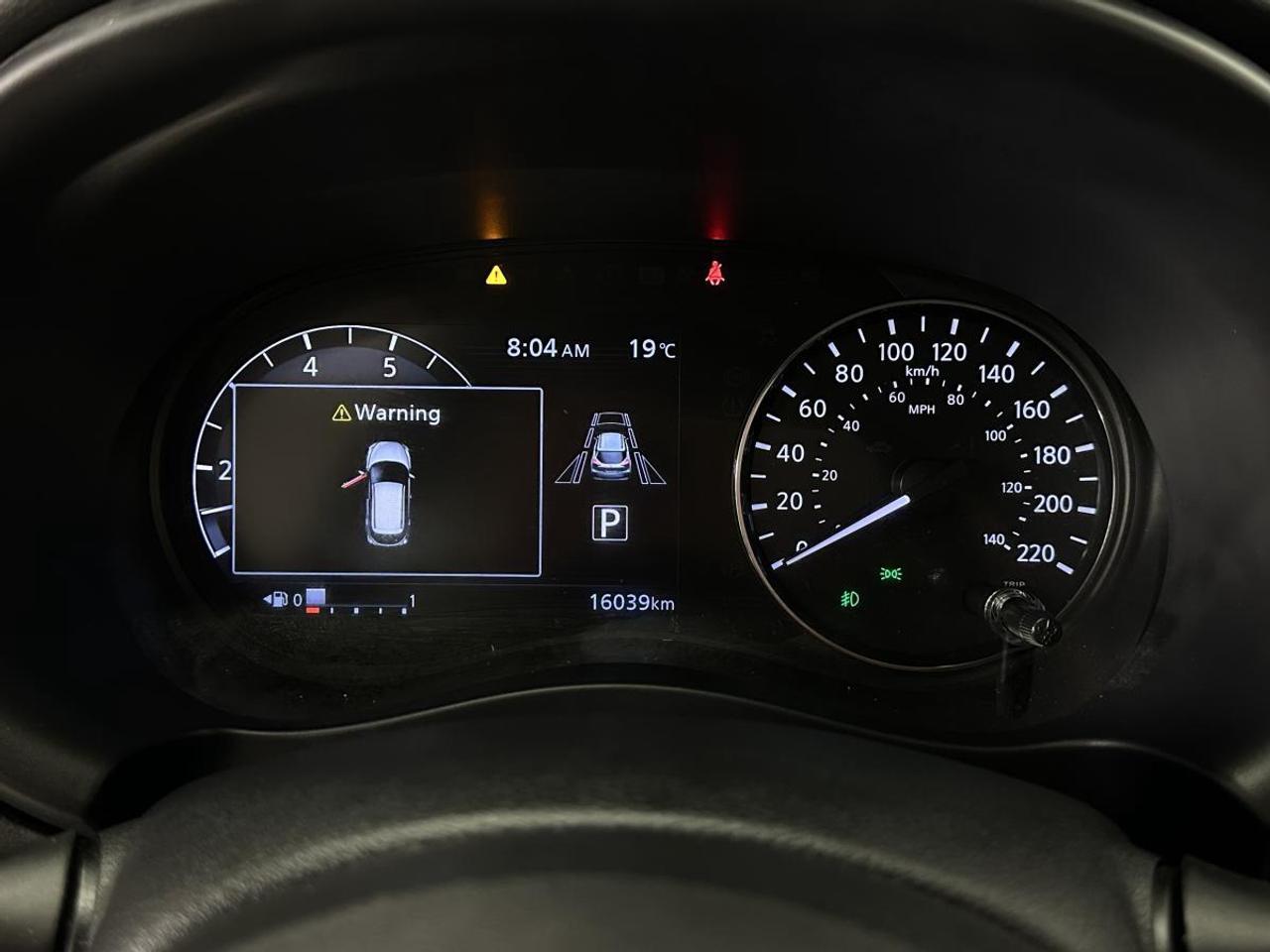 2024 Nissan Kicks SR/PREMIUM/2-TONE LEATHER/2-TONE ROOF/16KM/OFF 1 OWNER LEASE! Photo