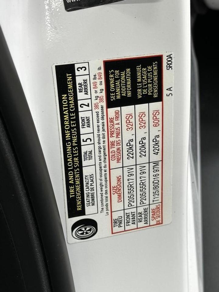 2024 Nissan Kicks SR/PREMIUM/2-TONE LEATHER/2-TONE ROOF/16KM/OFF 1 OWNER LEASE! Photo