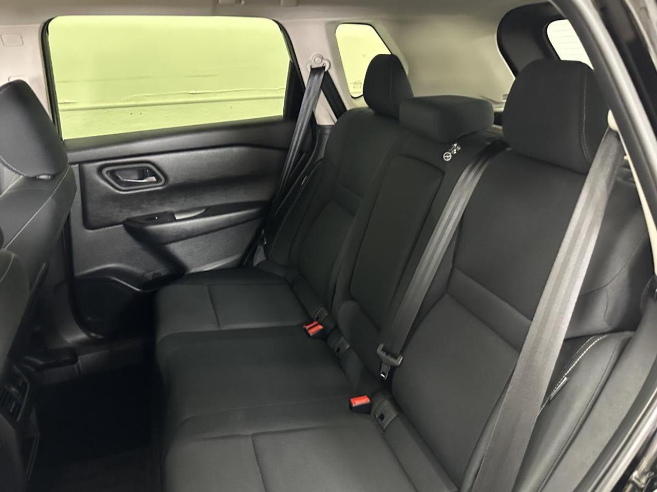 2024 Nissan Rogue S/AWD/27KM/BLACK/OFF 1 OWNER NISSAN LEASE! Photo