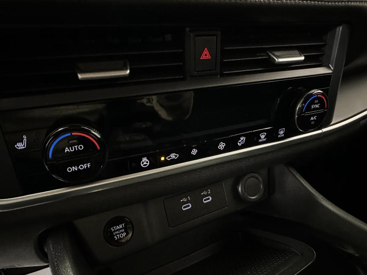 2024 Nissan Rogue S/AWD/27KM/BLACK/OFF 1 OWNER NISSAN LEASE! Photo