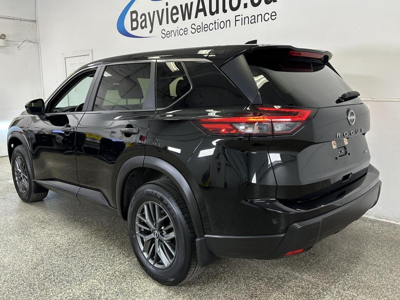 2024 Nissan Rogue S/AWD/31KM/OFF 1 OWNER NISSAN LEASE! Photo