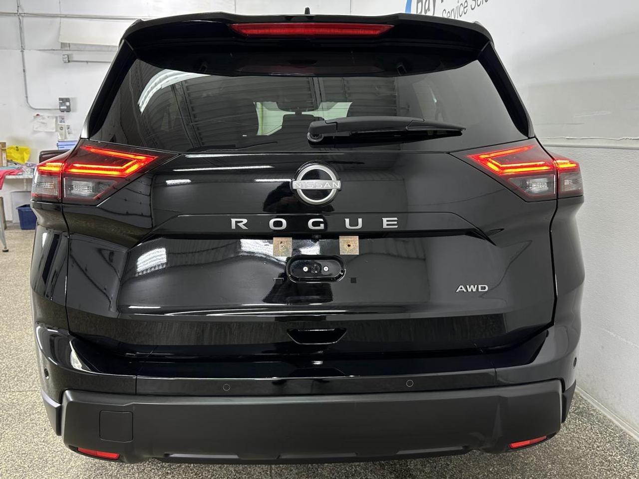 2024 Nissan Rogue S/AWD/31KM/OFF 1 OWNER NISSAN LEASE! Photo