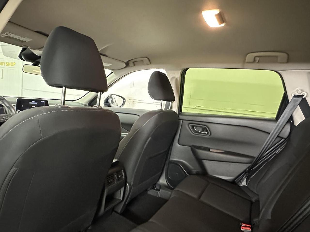 2024 Nissan Rogue S/AWD/31KM/OFF 1 OWNER NISSAN LEASE! Photo