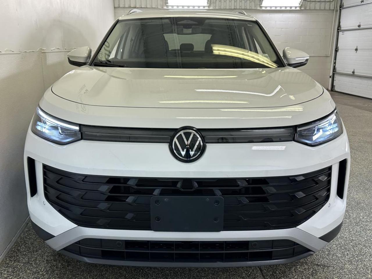 2026 Volkswagen Tiguan Comfortline COMFORTLINE/AWD/LEATHER/MORE! Photo