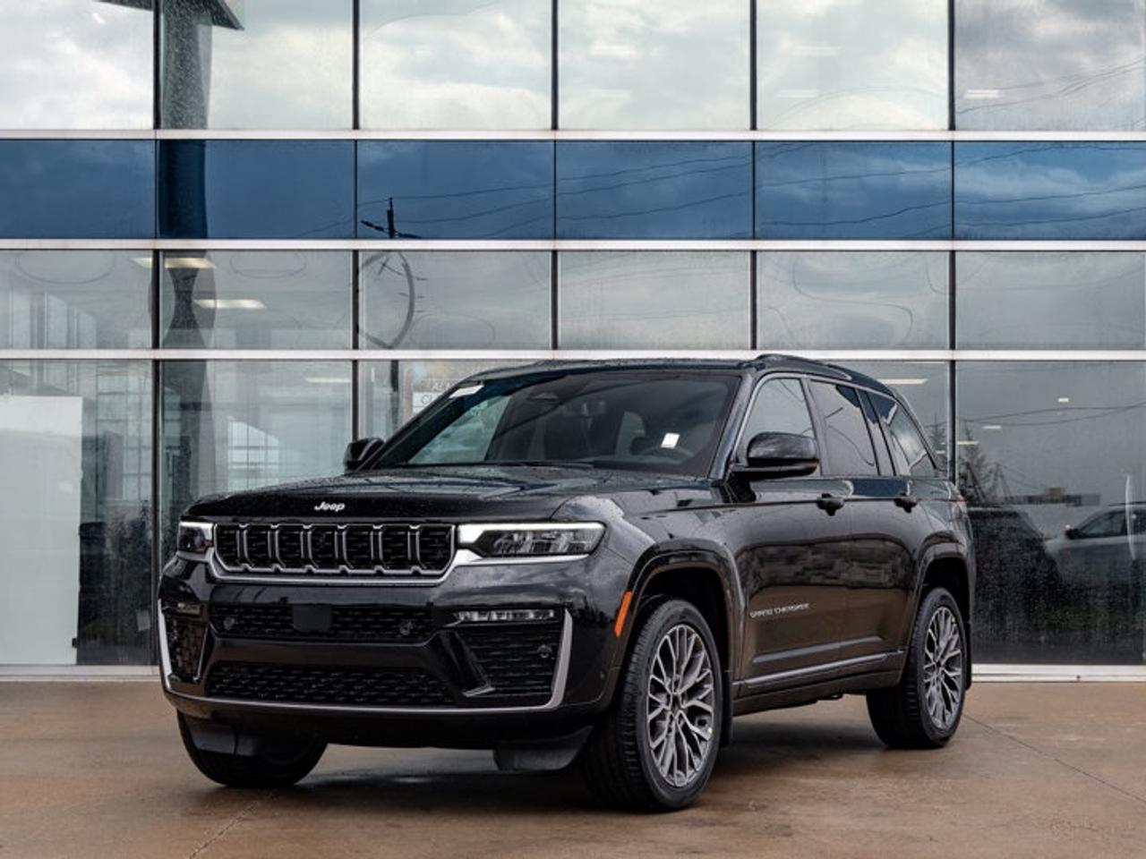 2027 Jeep Grand Cherokee Summit Photo