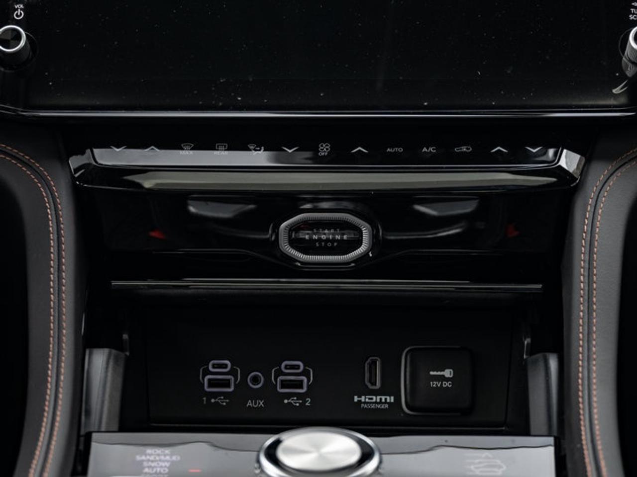 2027 Jeep Grand Cherokee Summit Photo