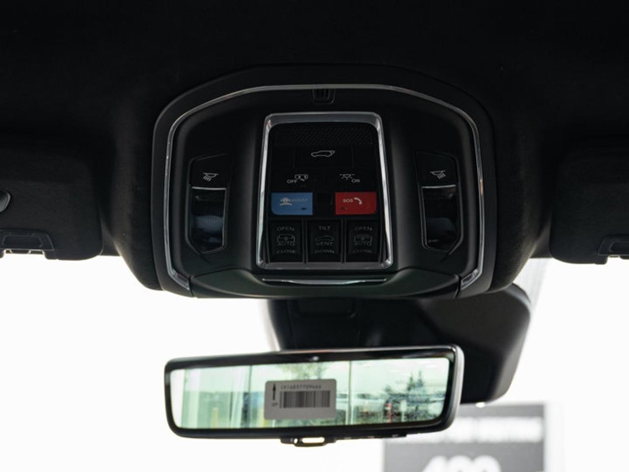 2027 Jeep Grand Cherokee Summit Photo