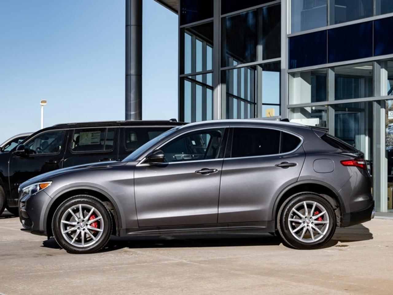2018 Alfa Romeo Stelvio TI Photo