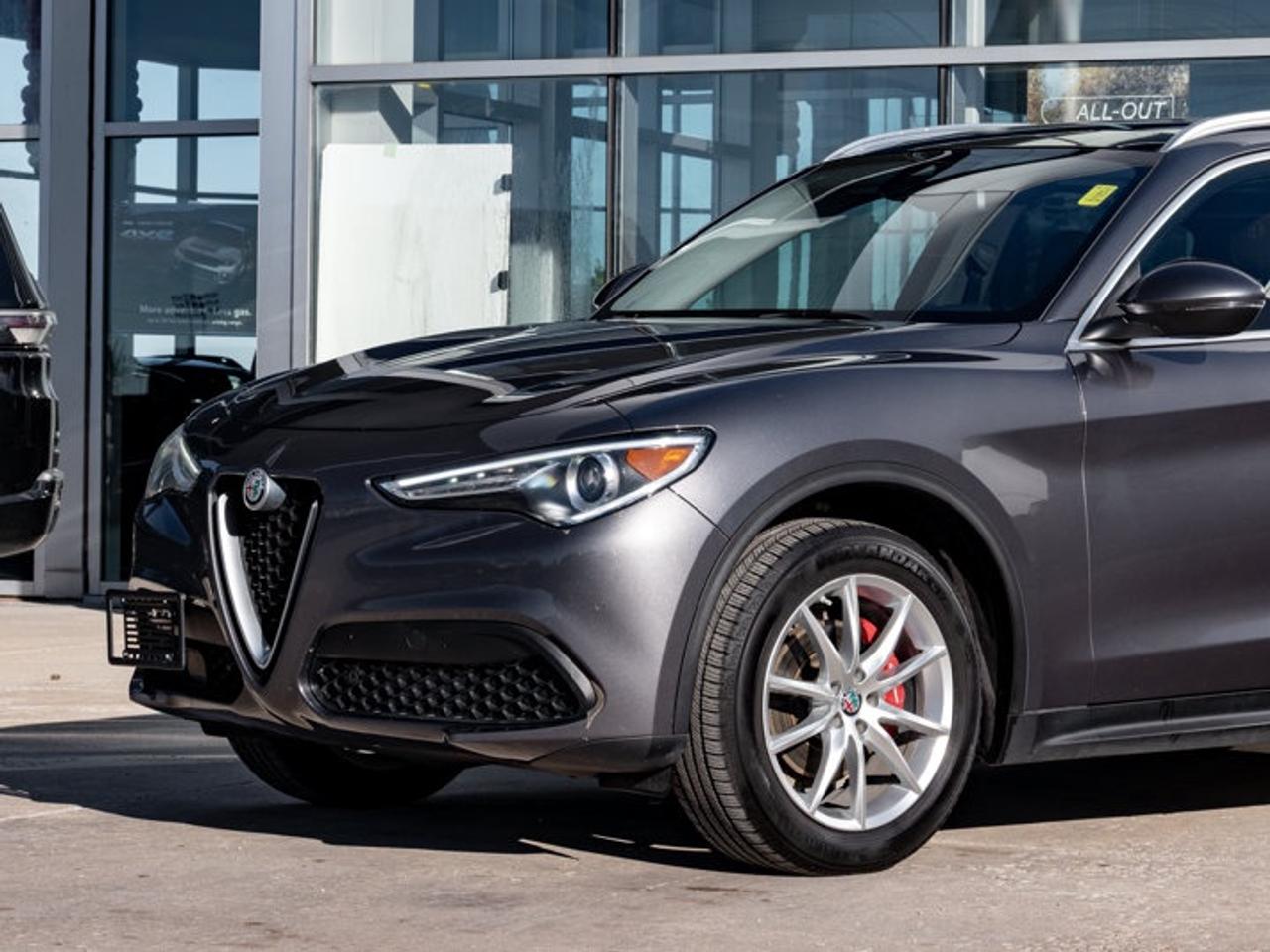 2018 Alfa Romeo Stelvio TI Photo