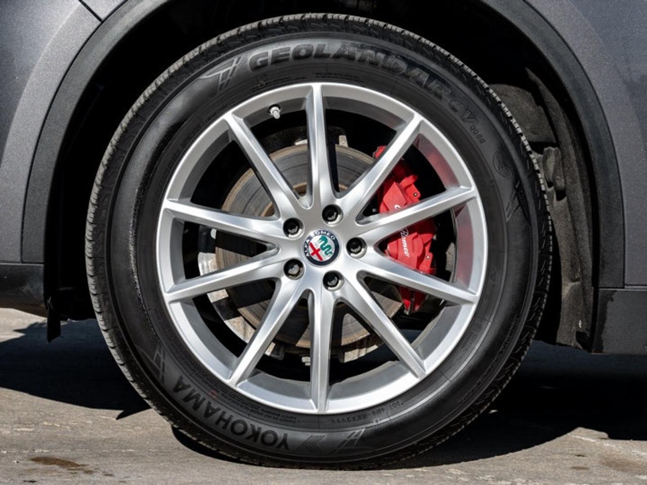 2018 Alfa Romeo Stelvio TI Photo