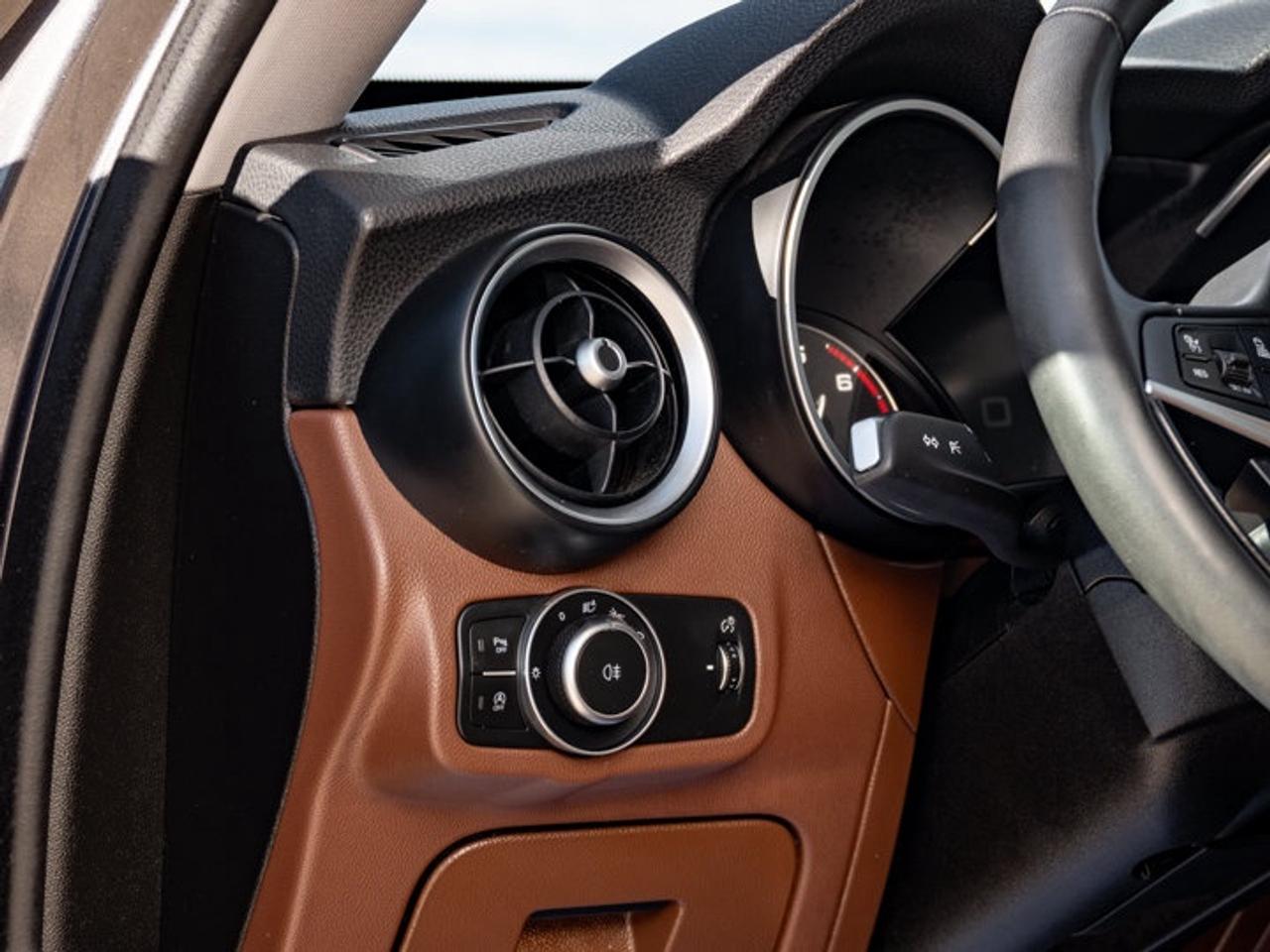 2018 Alfa Romeo Stelvio TI Photo