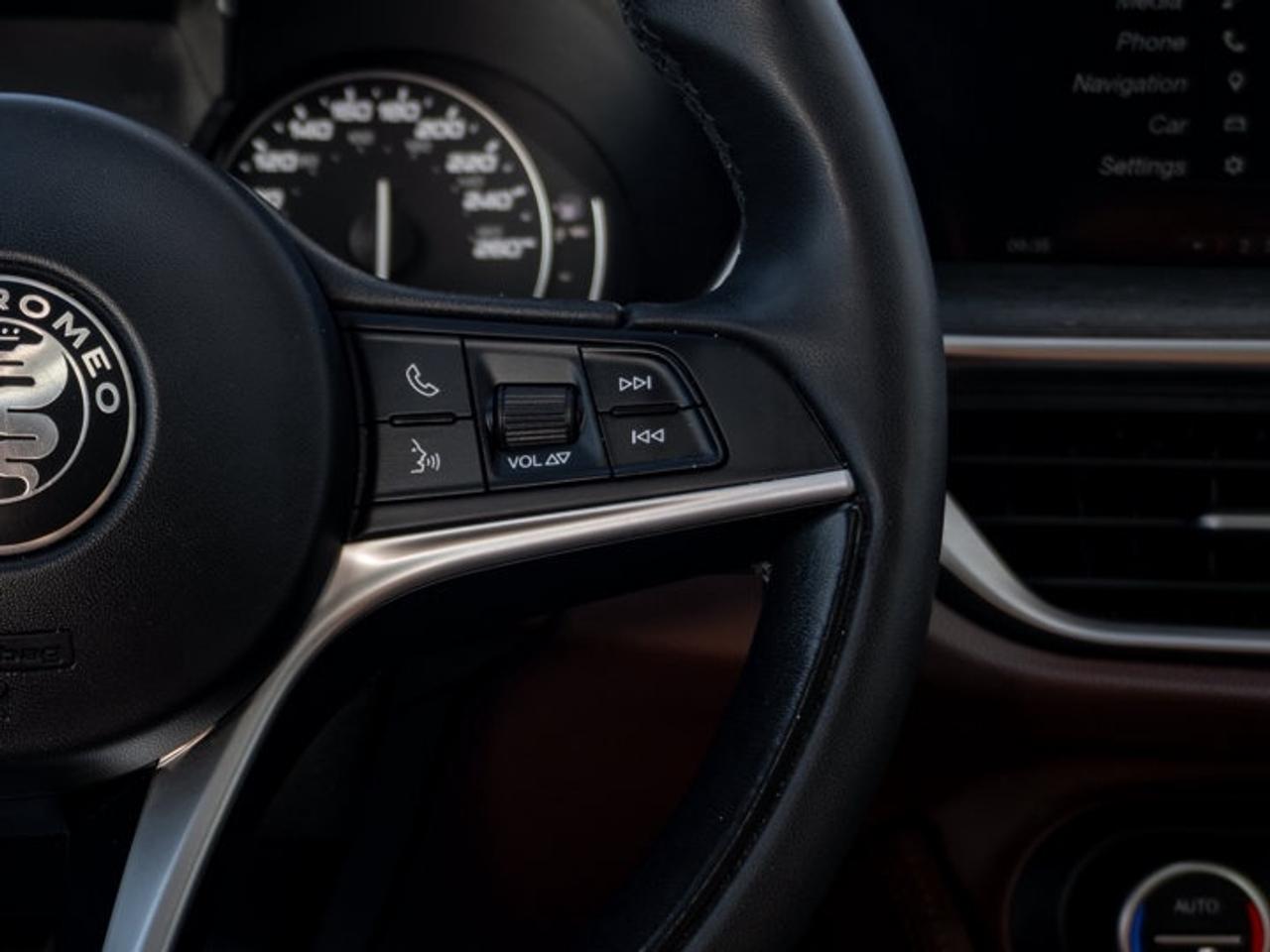2018 Alfa Romeo Stelvio TI Photo