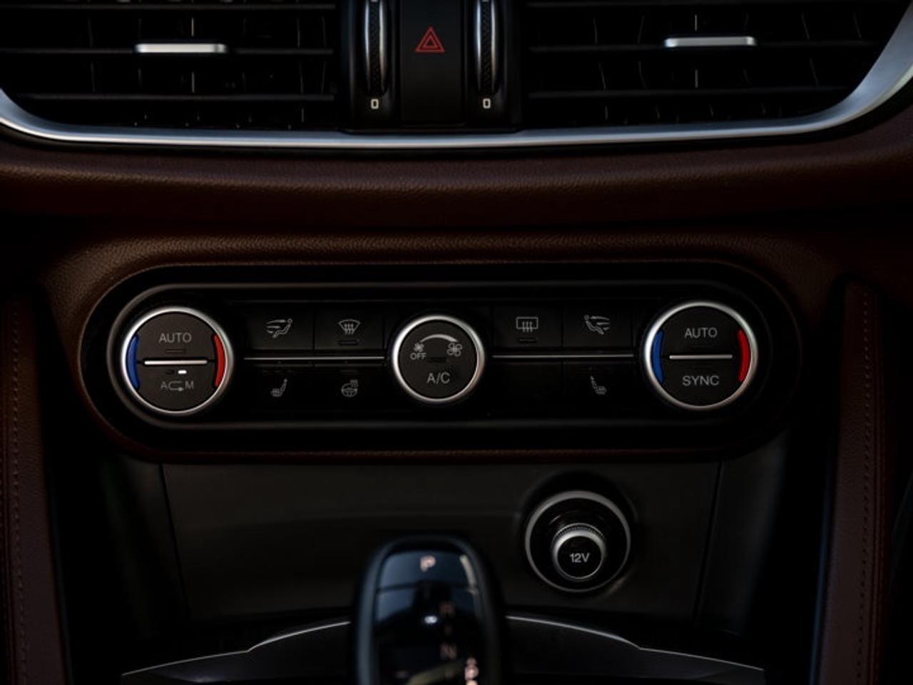 2018 Alfa Romeo Stelvio TI Photo