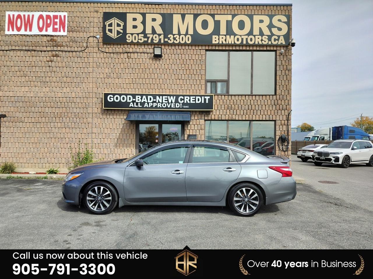 2017 Nissan Altima SV Photo