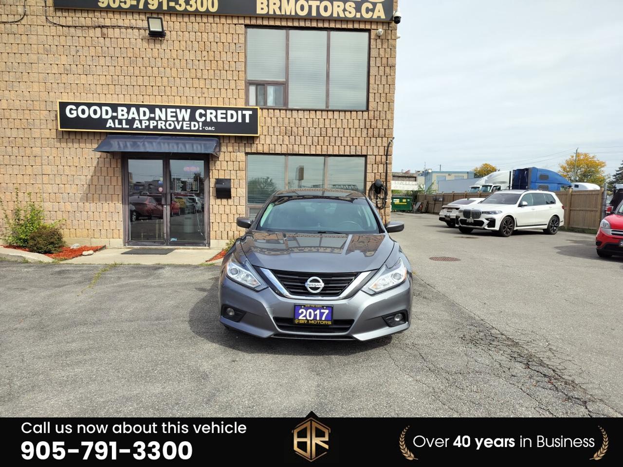 2017 Nissan Altima SV Photo