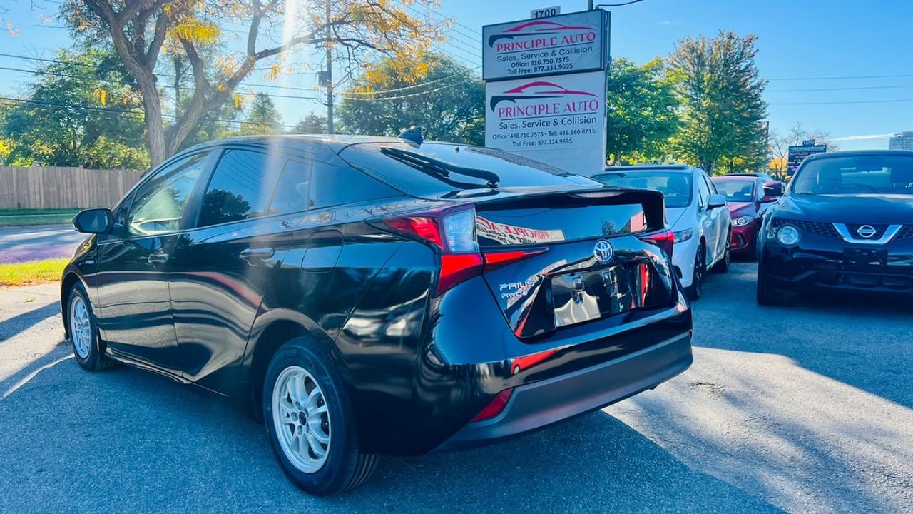 2022 Toyota Prius TECHNOLOGY Photo