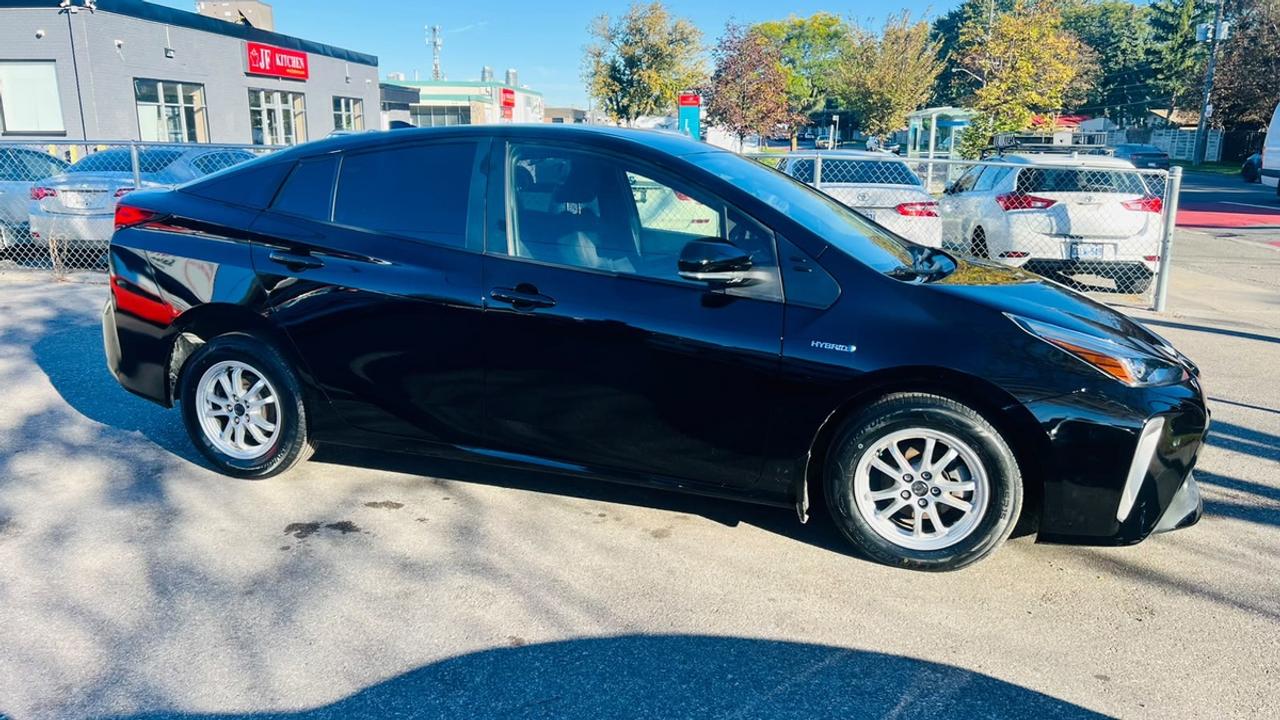 2022 Toyota Prius TECHNOLOGY Photo