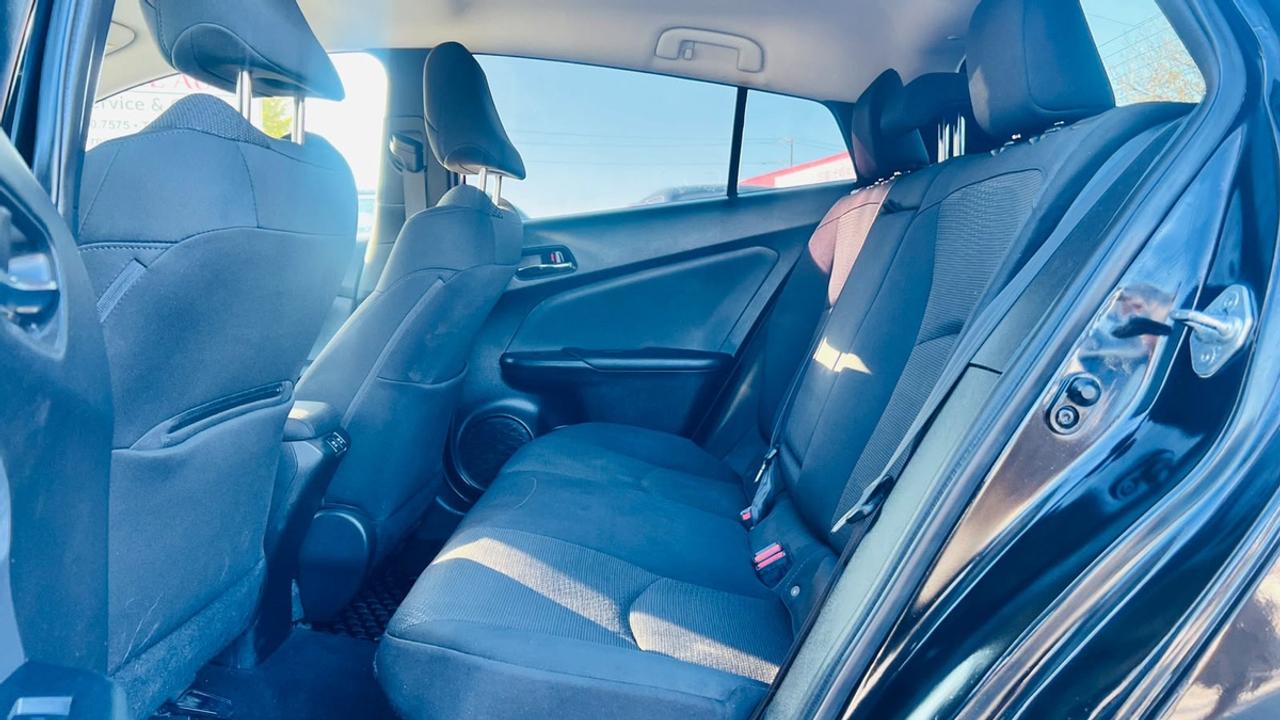 2022 Toyota Prius TECHNOLOGY Photo