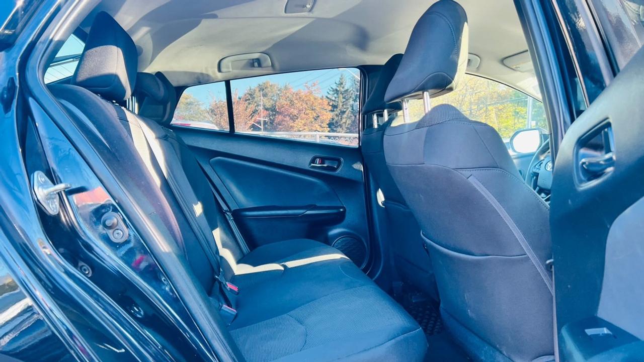 2022 Toyota Prius TECHNOLOGY Photo