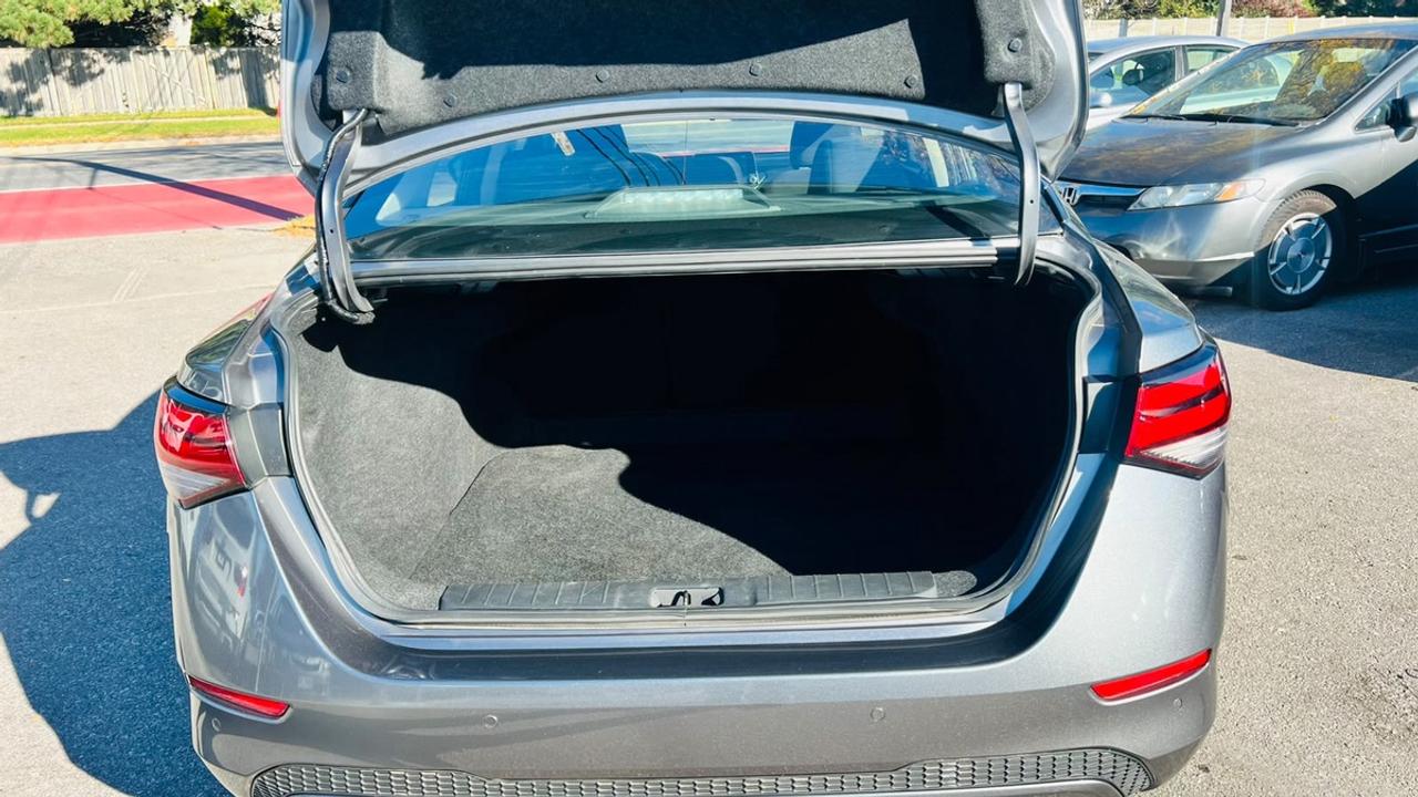 2023 Nissan Sentra SV Photo4