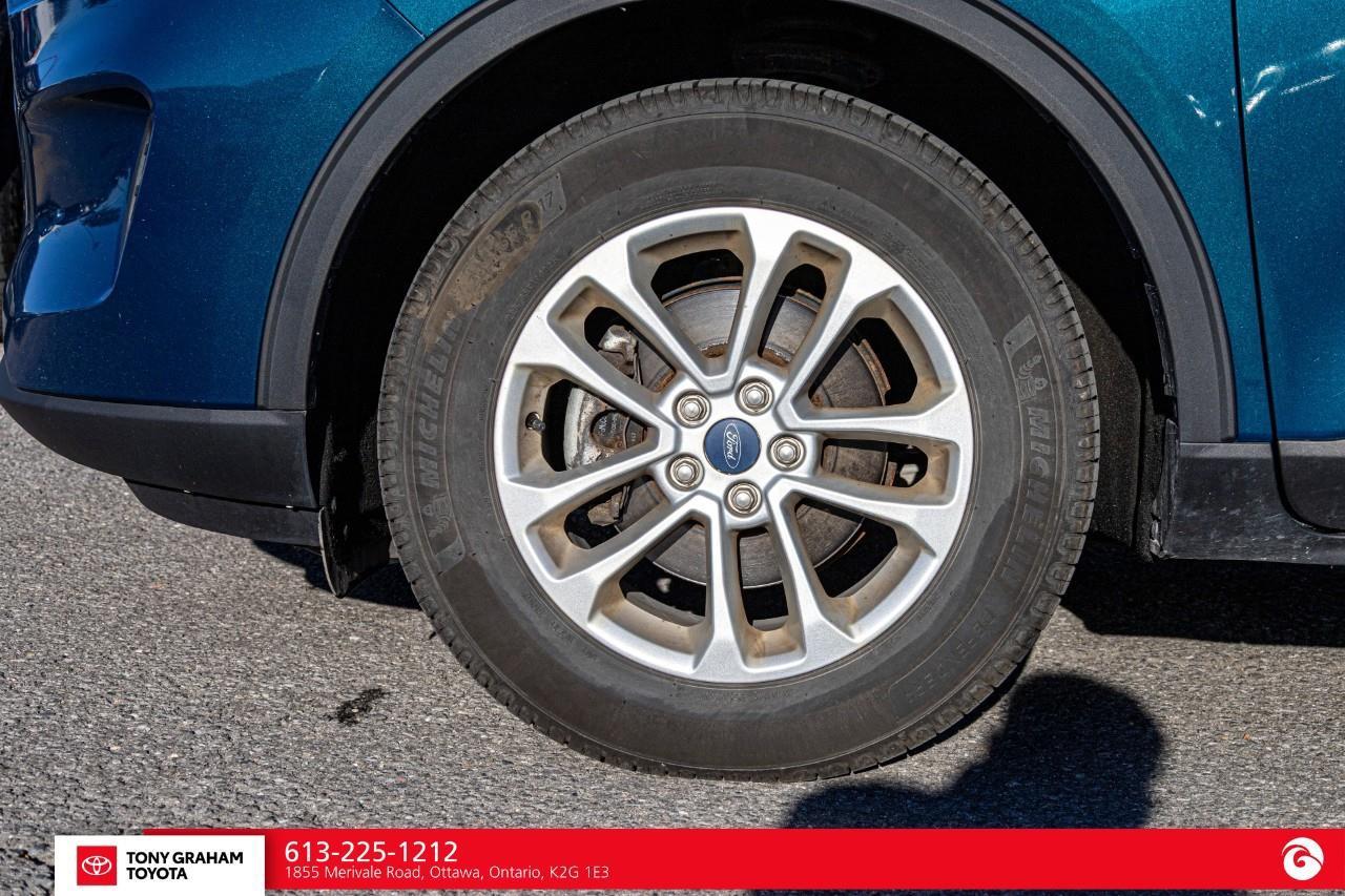 2020 Ford Escape SE Photo