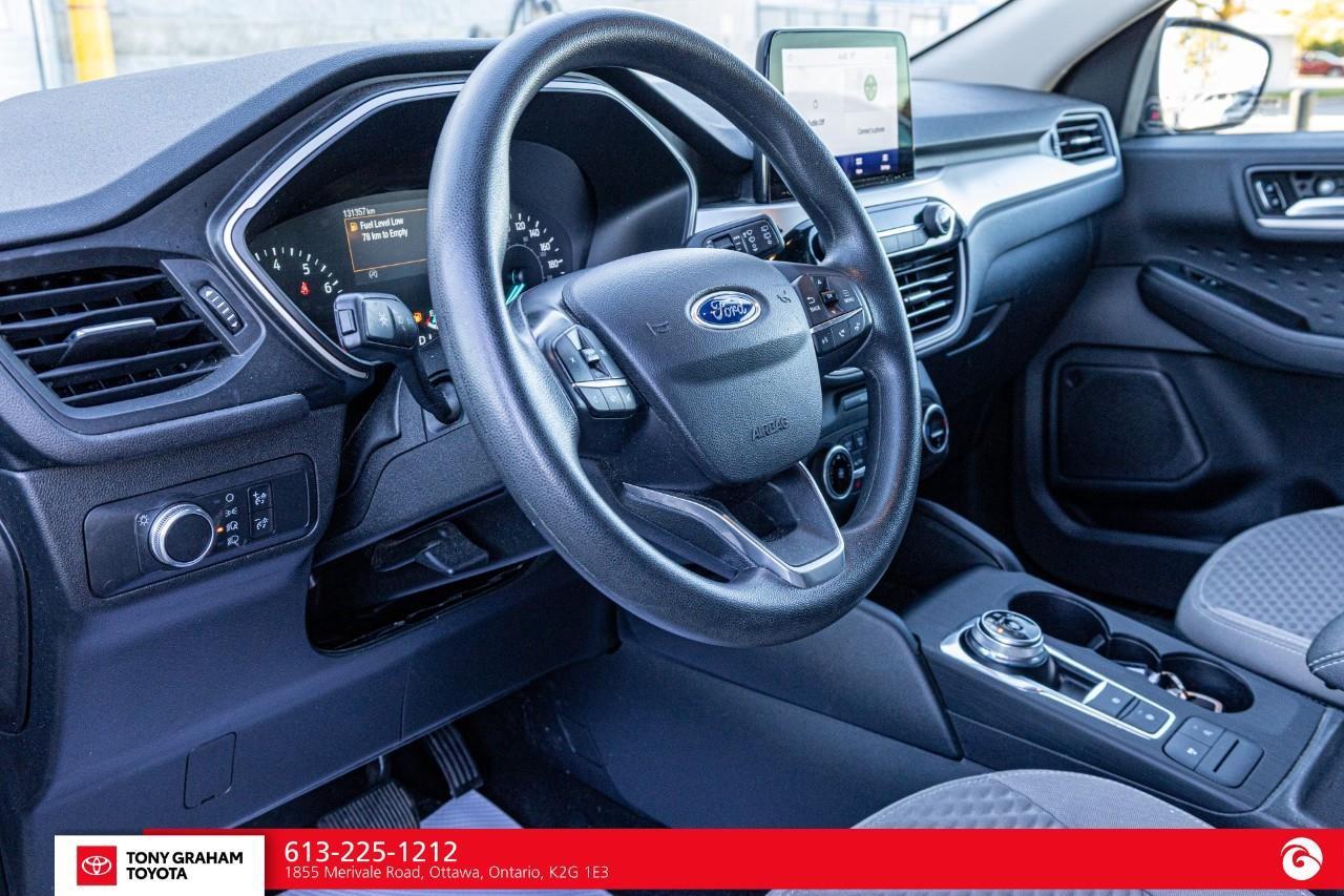 2020 Ford Escape SE Photo