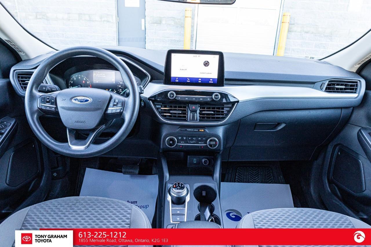 2020 Ford Escape SE Photo