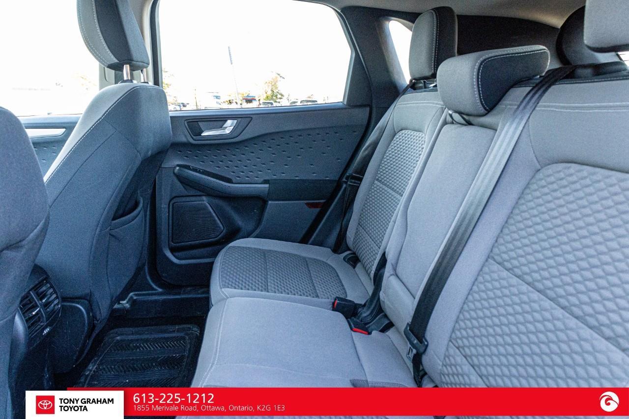 2020 Ford Escape SE Photo