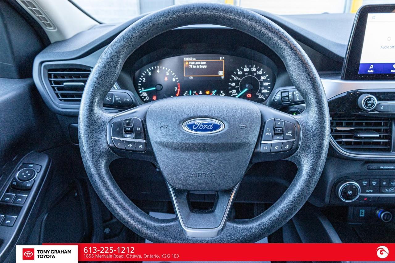 2020 Ford Escape SE Photo