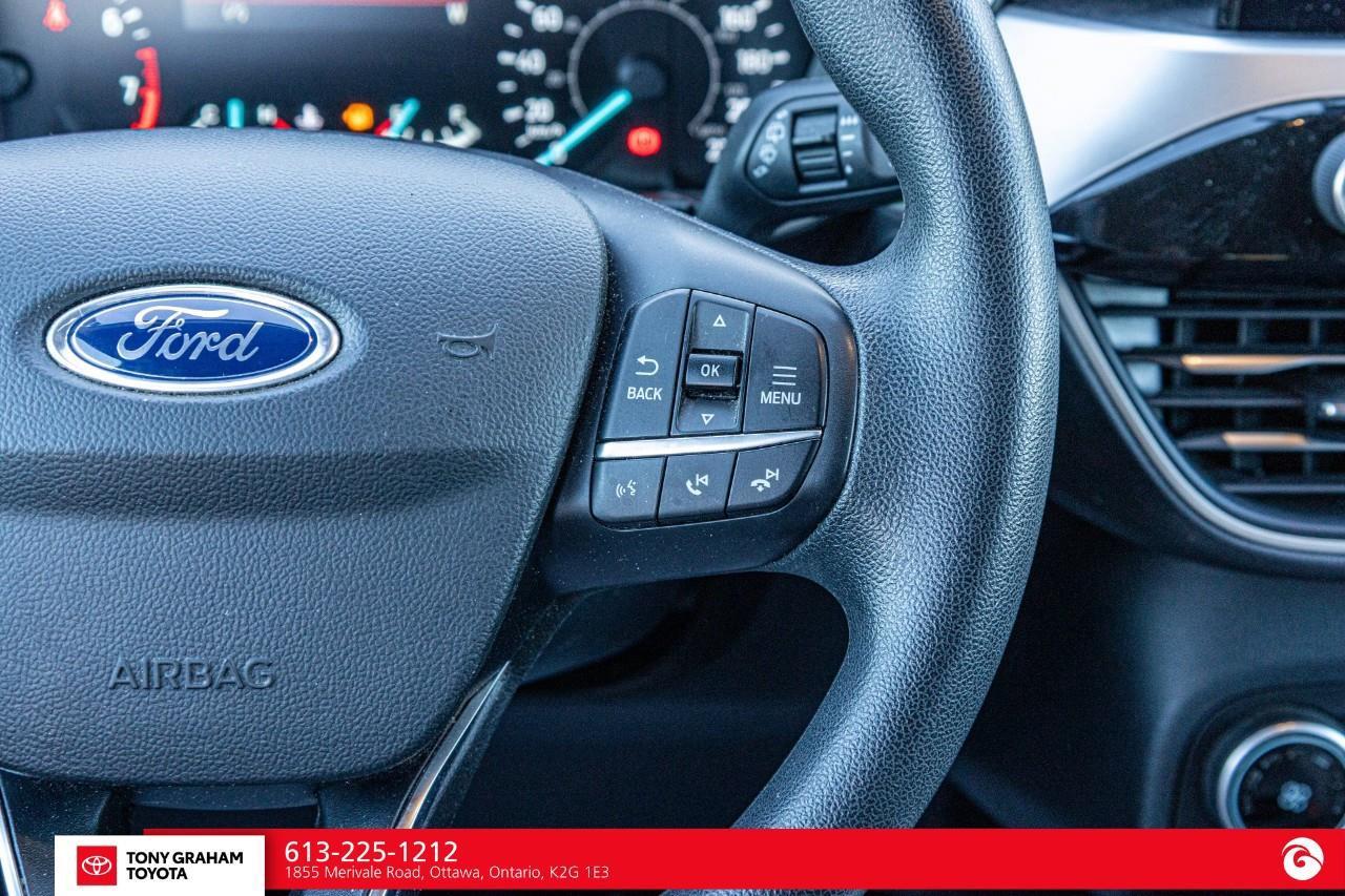 2020 Ford Escape SE Photo