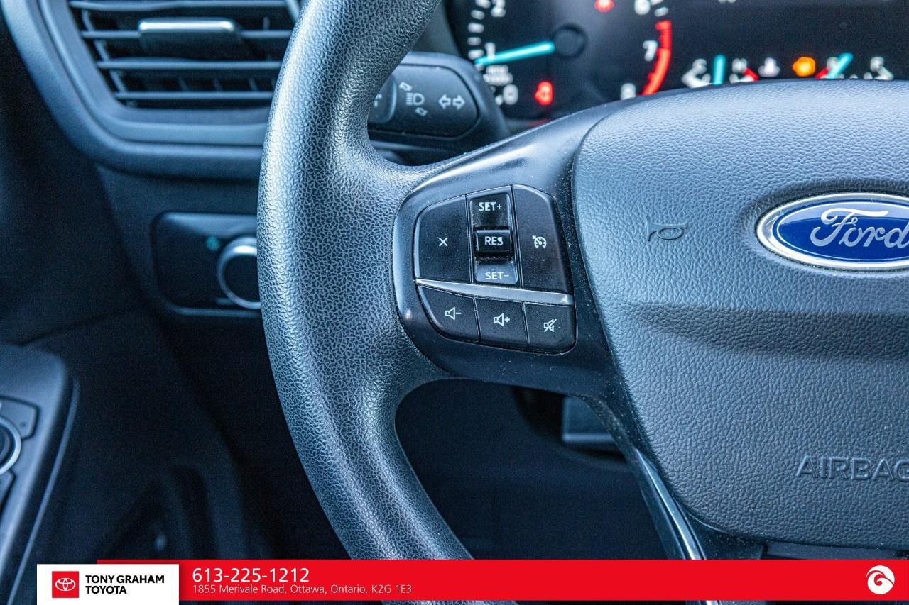 2020 Ford Escape SE Photo