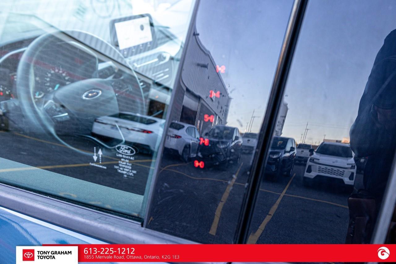 2020 Ford Escape SE Photo