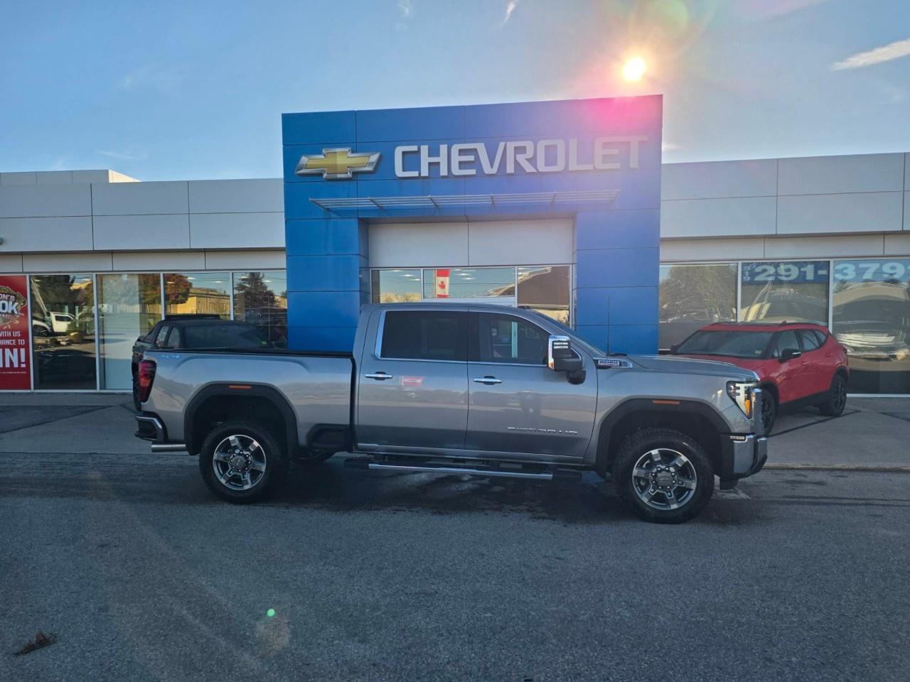 2026 GMC Sierra 2500 HD Crew Cab Standard Box 4-Wheel Drive SLT Photo5