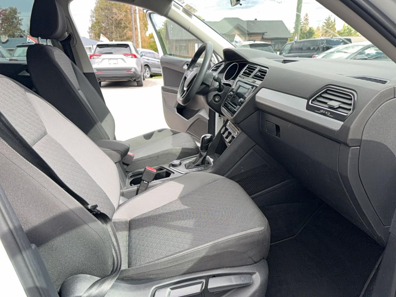 2019 Volkswagen Tiguan DRIVE ASSIST-4 MOTION-AUTO-AC-APPLE CARPLAY-ANDROID AUTO Photo
