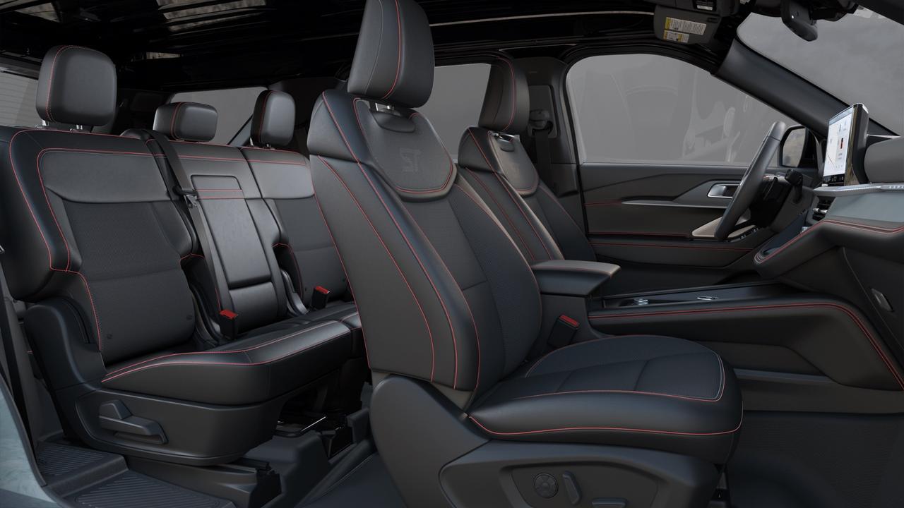 2025 Ford Explorer ST 4WD Photo