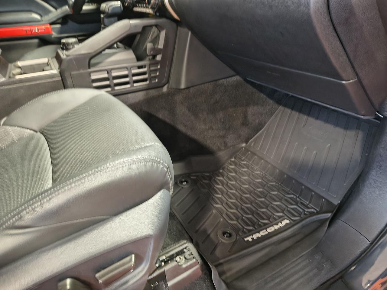 2024 Toyota Tacoma TRD Sport Photo0