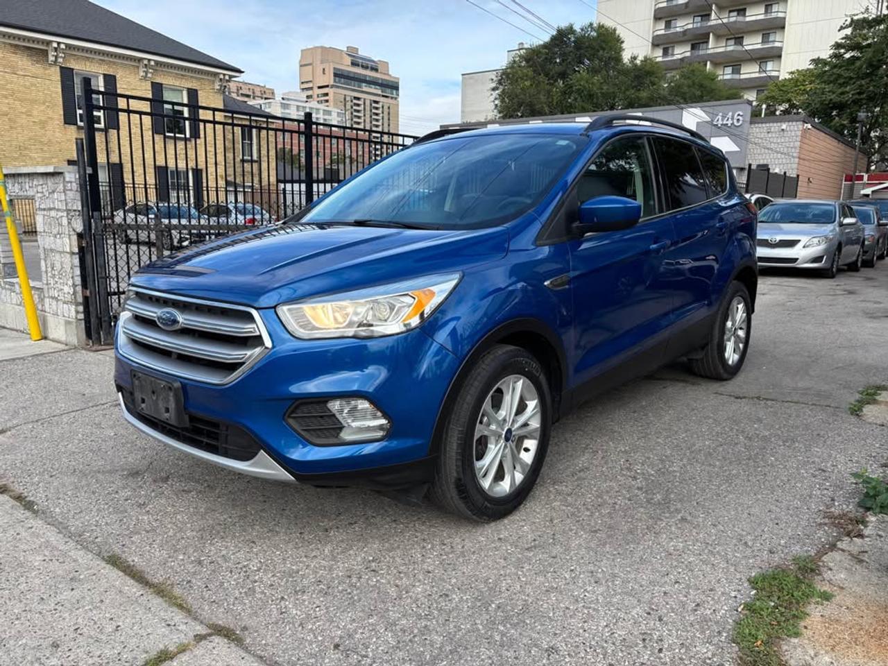 2017 Ford Escape SE Photo1
