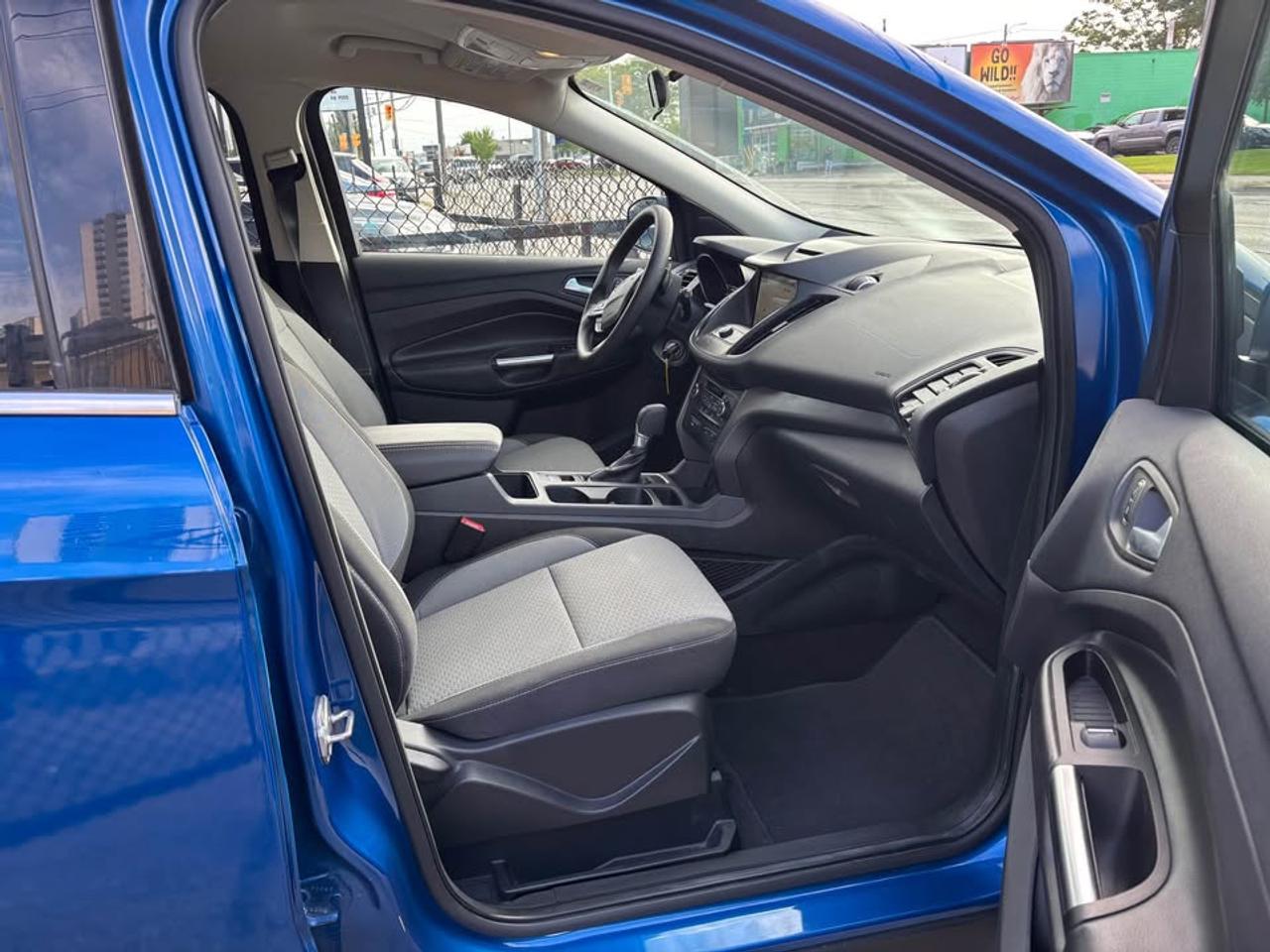 2017 Ford Escape SE Photo
