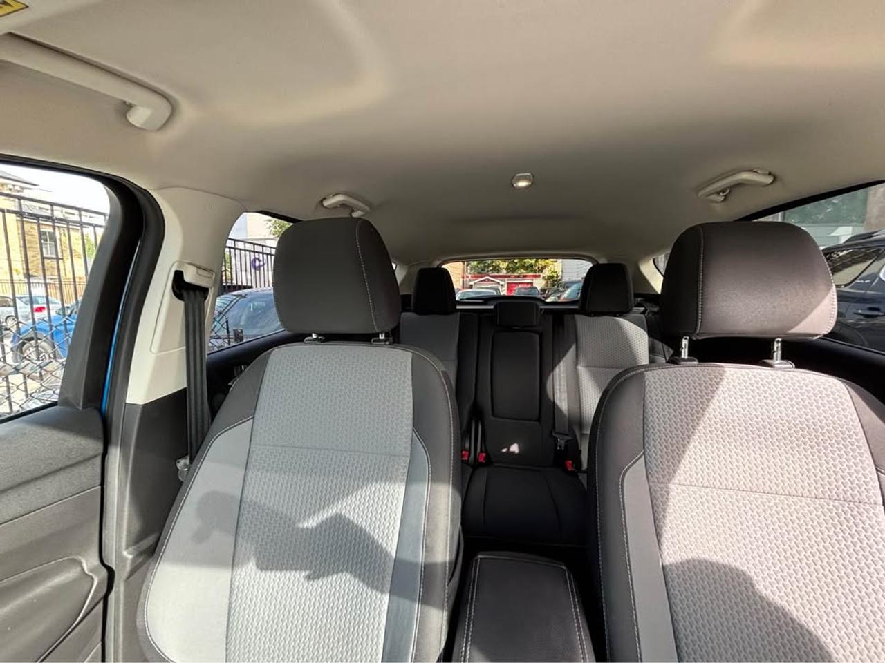 2017 Ford Escape SE Photo