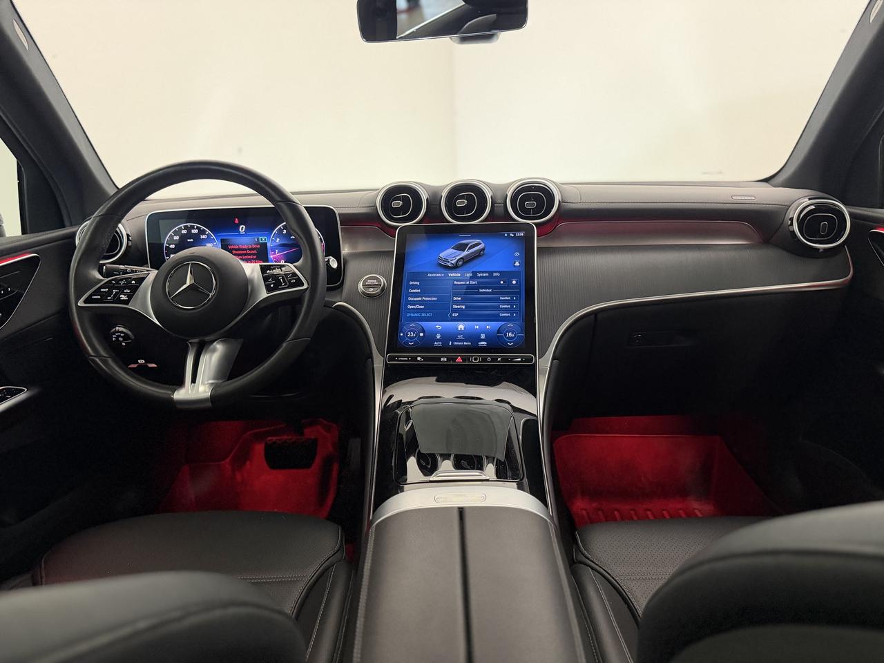 2024 Mercedes-Benz GLC-Class GLC 300 MILD HYBRID | WIRELESS CARPLAY | PANOROOF Photo