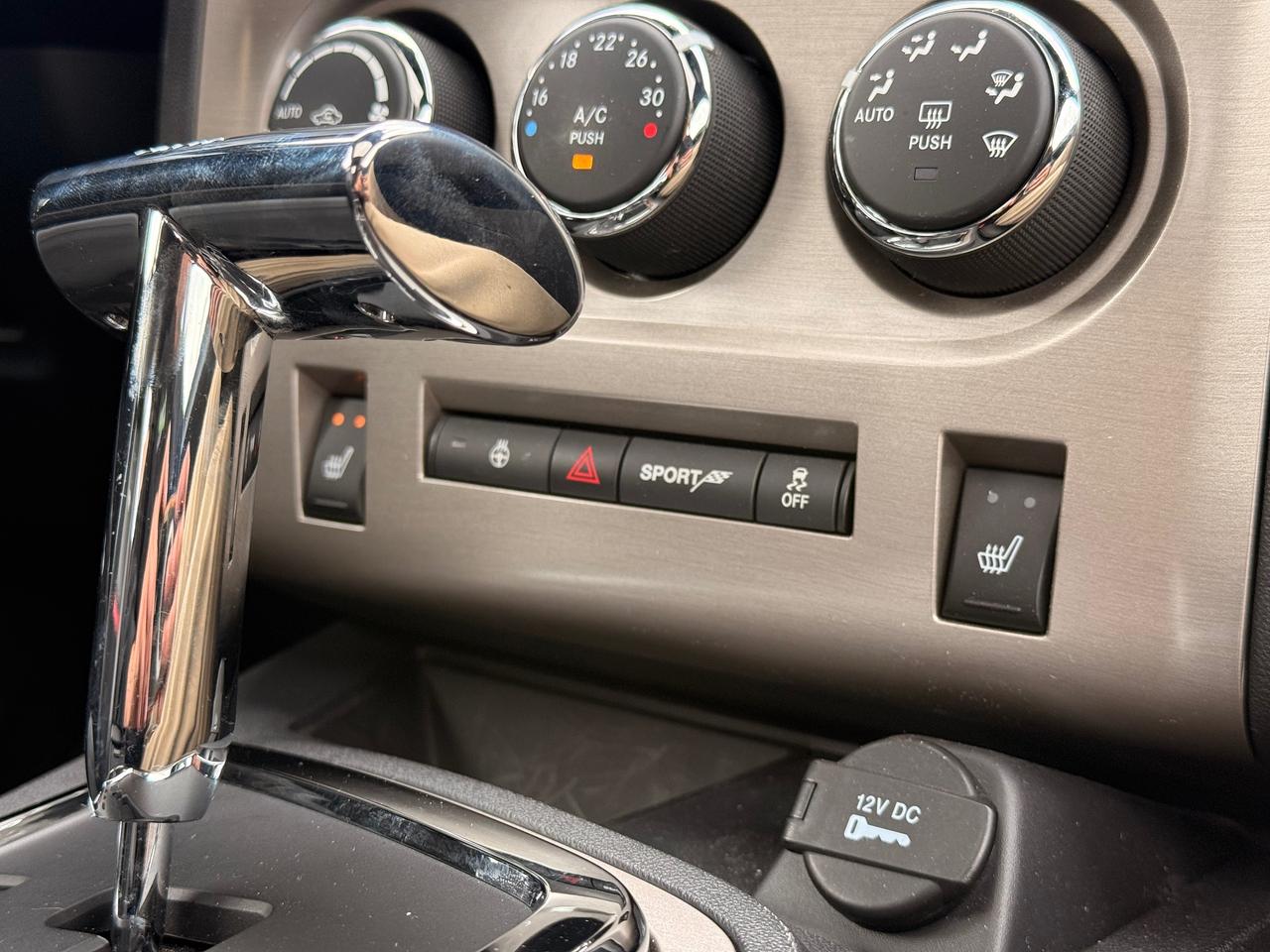 2012 Dodge Challenger SRT8 392 Photo