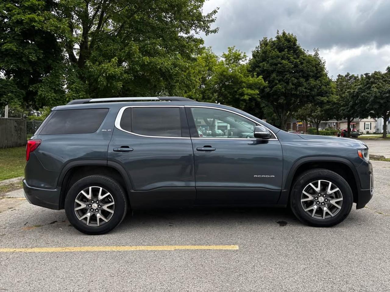 2020 GMC Acadia SLE Photo