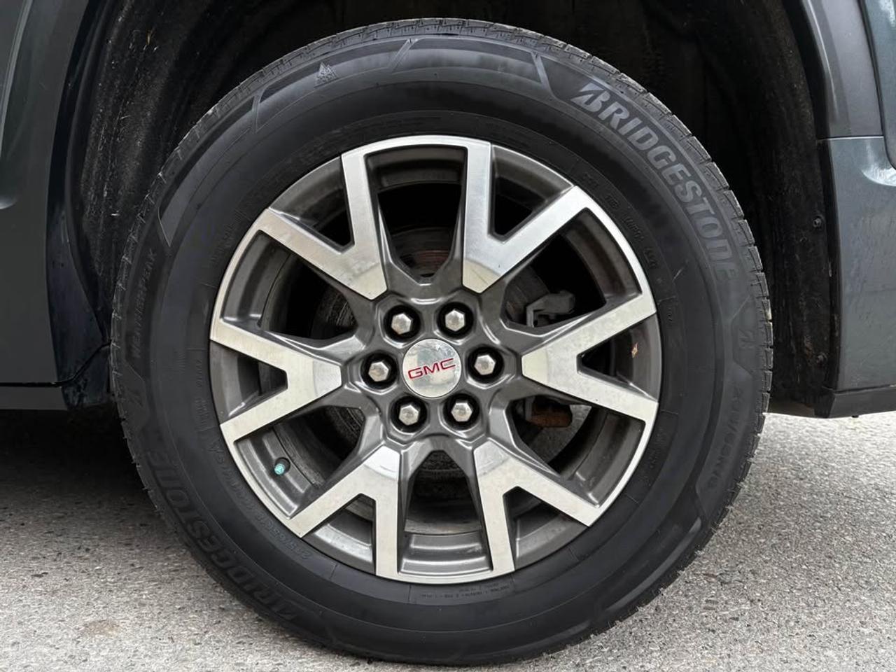 2020 GMC Acadia SLE Photo