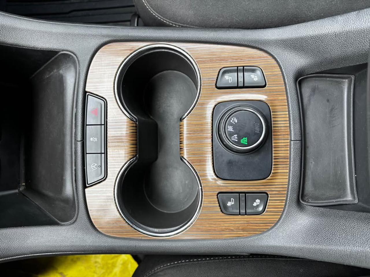 2020 GMC Acadia SLE Photo