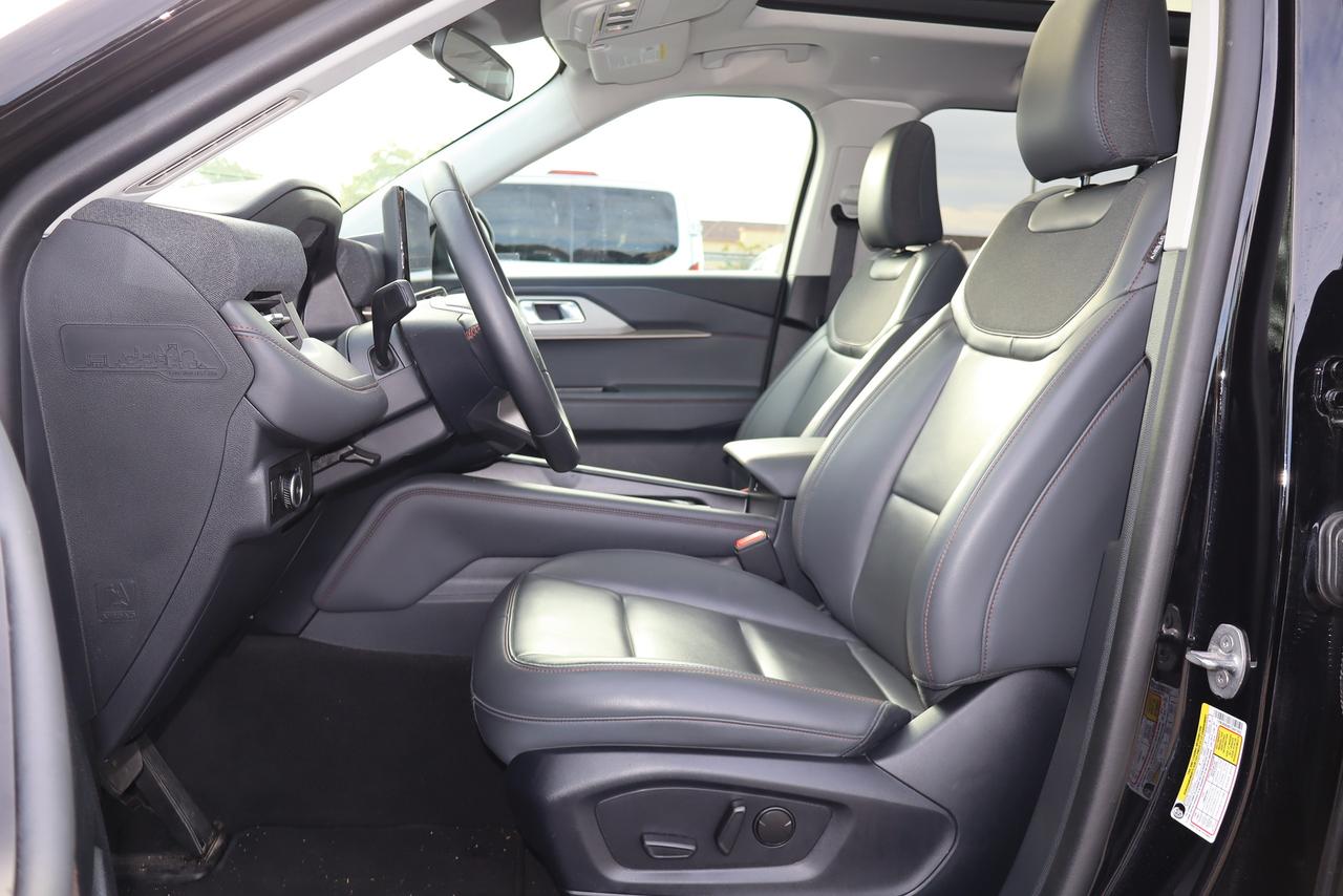 2026 Ford Explorer Active w/200A Pkg Photo
