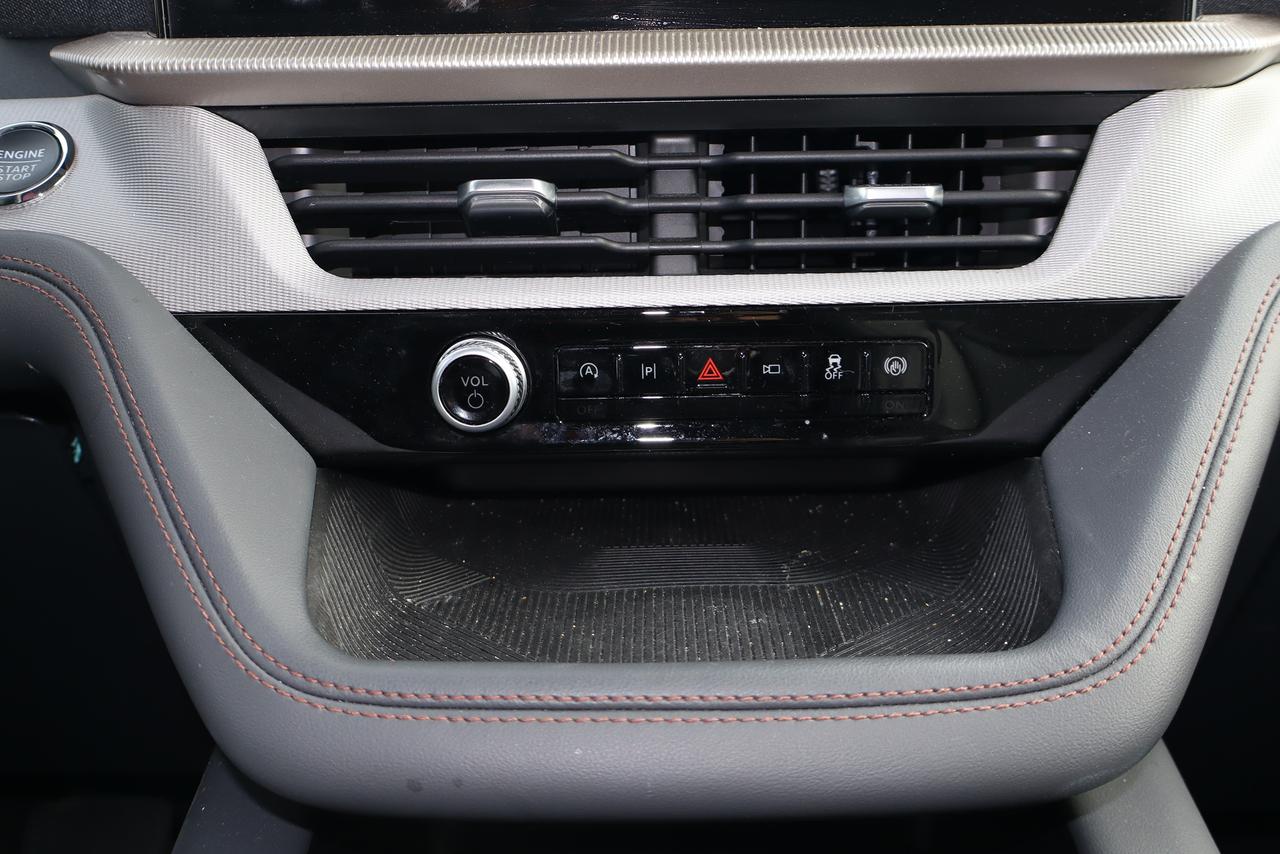 2026 Ford Explorer Active w/200A Pkg Photo