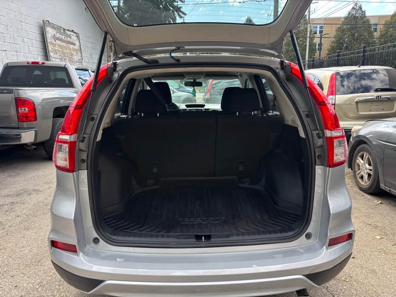 2015 Honda CR-V SE Photo