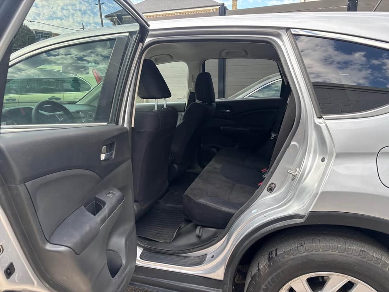 2015 Honda CR-V SE Photo