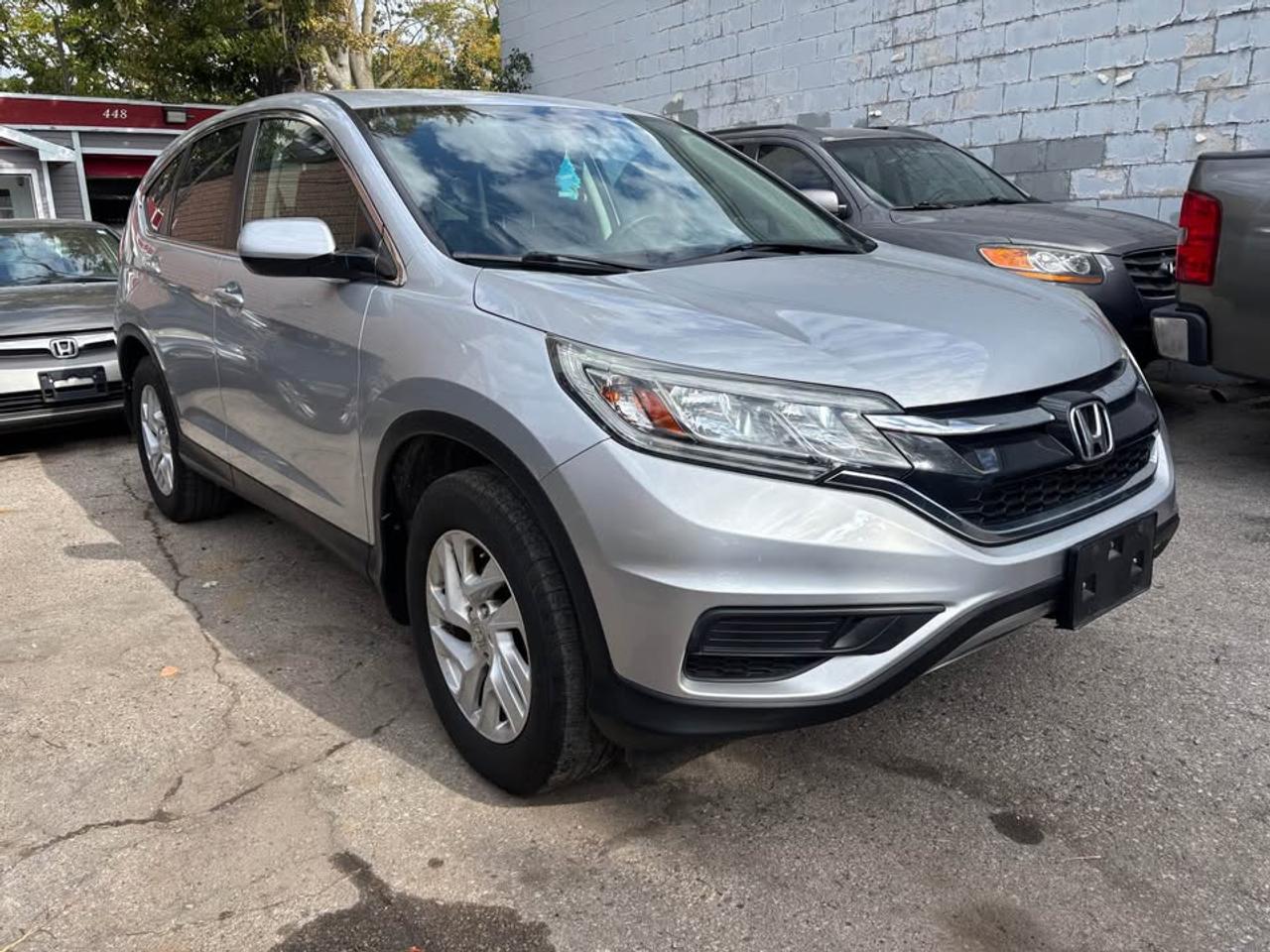 2015 Honda CR-V SE Photo1
