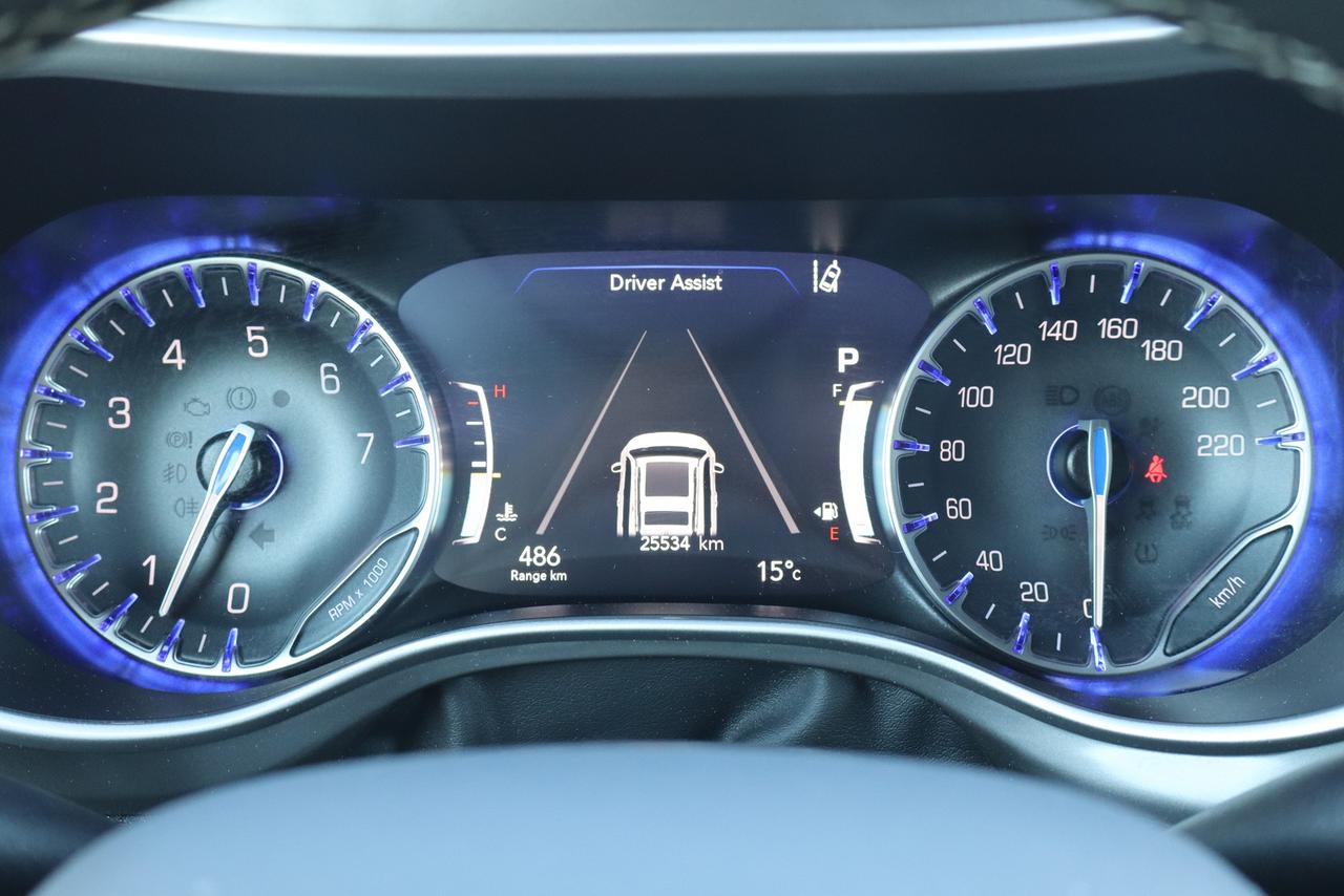 2025 Chrysler Pacifica Select FWD Photo